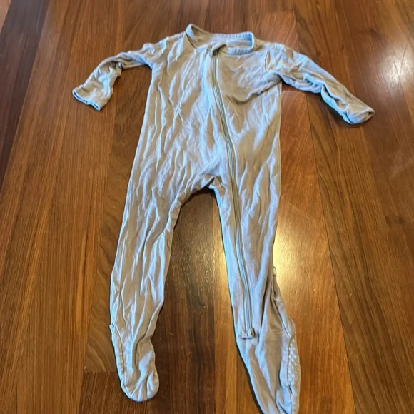 Kyte BABY: Zippered Footie in Mushroom 6-12 Months - Picture 2 of 5